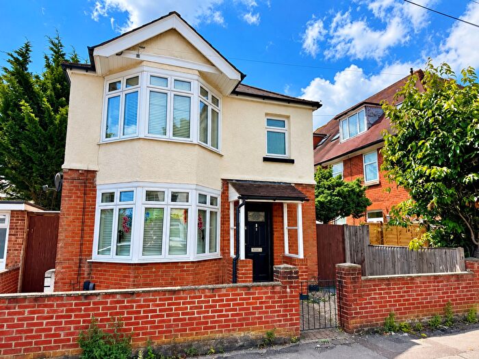 3 Bedroom Detached House For Sale In Vinery Gardens, Southampton, SO16