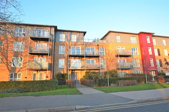 2 Bedroom Flat For Sale In Brecon Lodge, West Drayton, UB7
