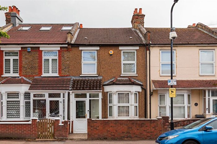 3 Bedroom Terraced House For Sale In Royston Avenue, Chingford, E4