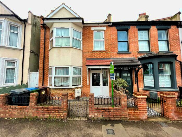 4 Bedroom House To Rent In Ruby Road, Walthamstow, London, E17