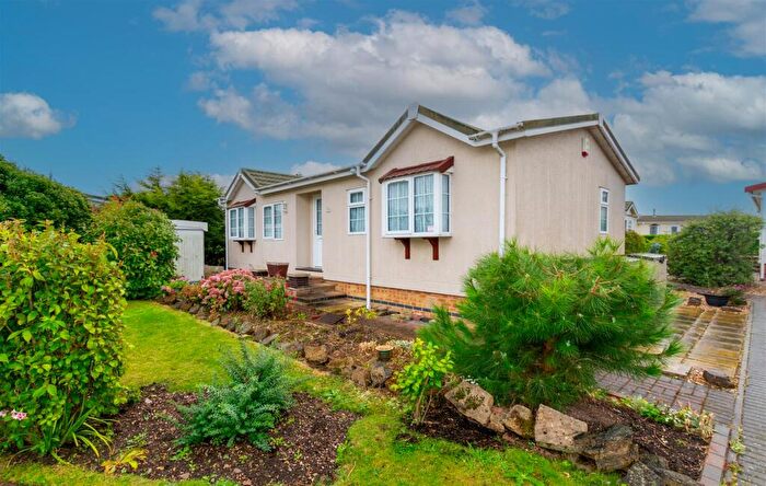 2 Bedroom Park Home For Sale In Adbolton Lane, Holme Pierrepont, NG2