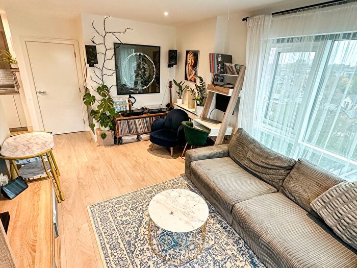 2 Bedroom Flat For Sale In Dickens Yard, London, W5