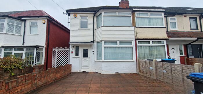 3 Bedroom Terraced House To Rent In Lathkill Close, Enfield, EN1