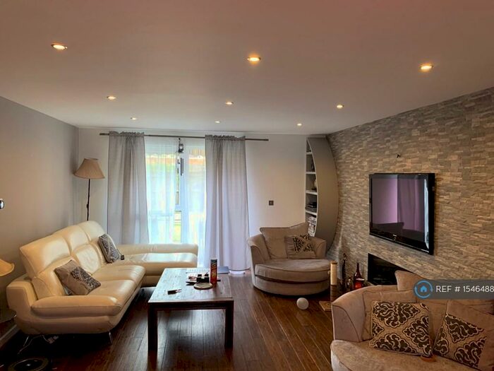 3 Bedroom Terraced House To Rent In Cavalier Terrace, London, SE7