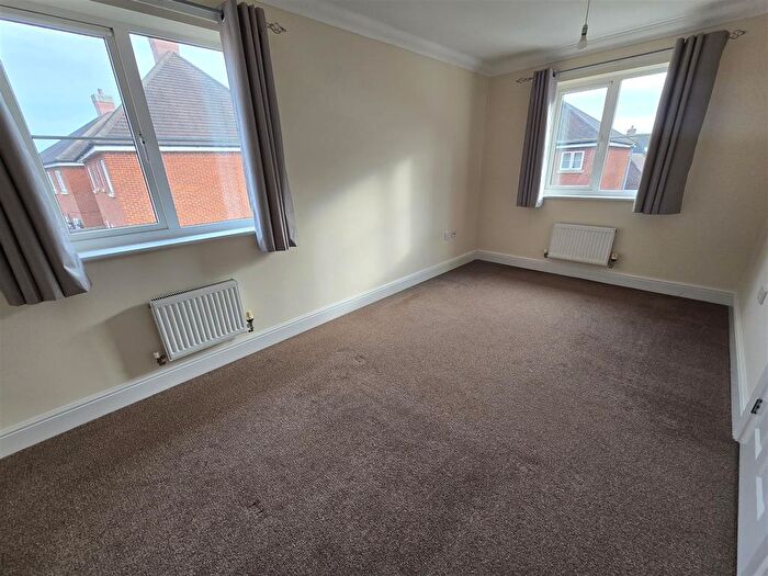 1 Bedroom End Of Terrace House To Rent In Queen Eleanor Road, Gillingham, SP8