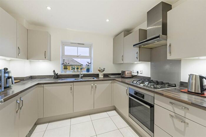 2 Bedroom Apartment For Sale In Cranford Road, Allington, Maidstone, ME16