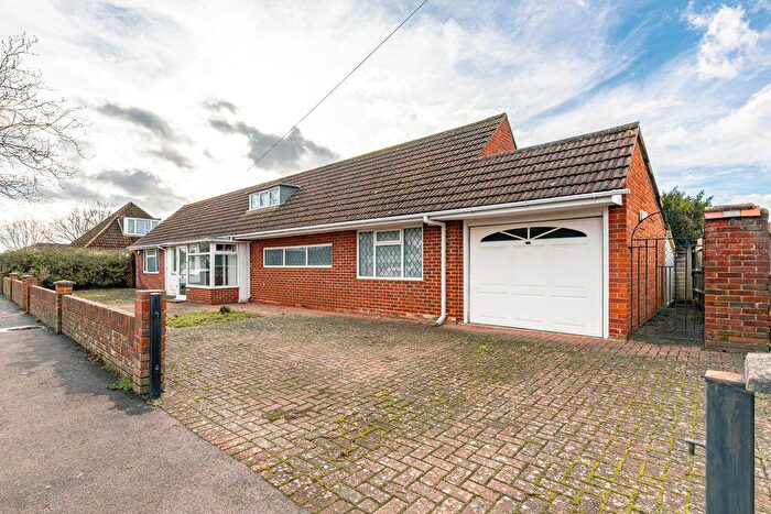 2 Bedroom Detached Bungalow For Sale In South Road, Drayton, PO6
