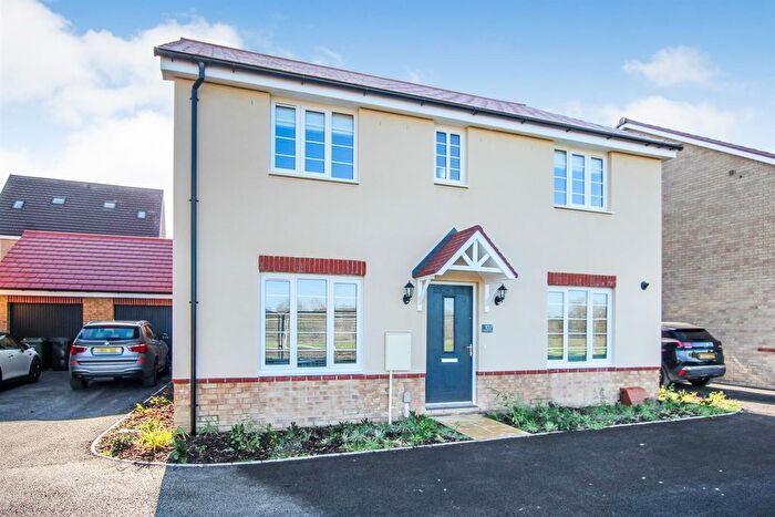 4 Bedroom Detached House For Sale In Rutherford Crescent, Leighton Buzzard, LU7