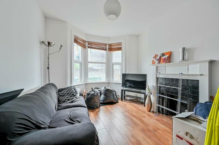4 Bedroom End Of Terrace House To Rent In Belford Grove, Woolwich, London, SE18