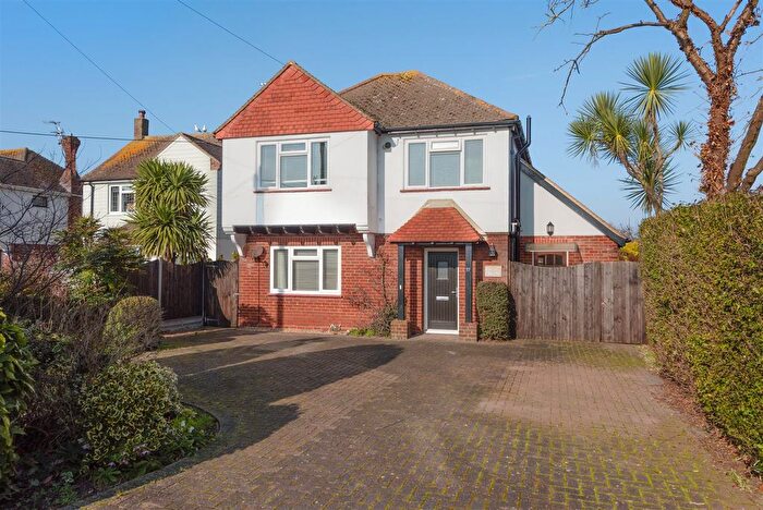 4 Bedroom Detached House For Sale In Cherry Orchard, Chestfield, Whitstable, CT5