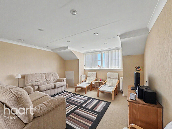 4 Bedroom Apartment For Sale In North Foreland Road, Broadstairs, CT10