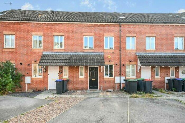3 Bedroom Town House To Rent In Tenter Close, Sutton-In-Ashfield, NG17