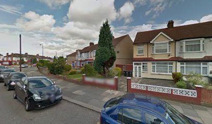 3 Bedroom Semi-Detached House To Rent In Church Street, London N9