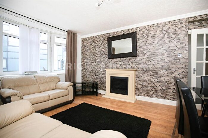 2 Bedroom Flat For Sale In Copland Terrace, Shieldfield, Newcastle Upon Tyne, NE2