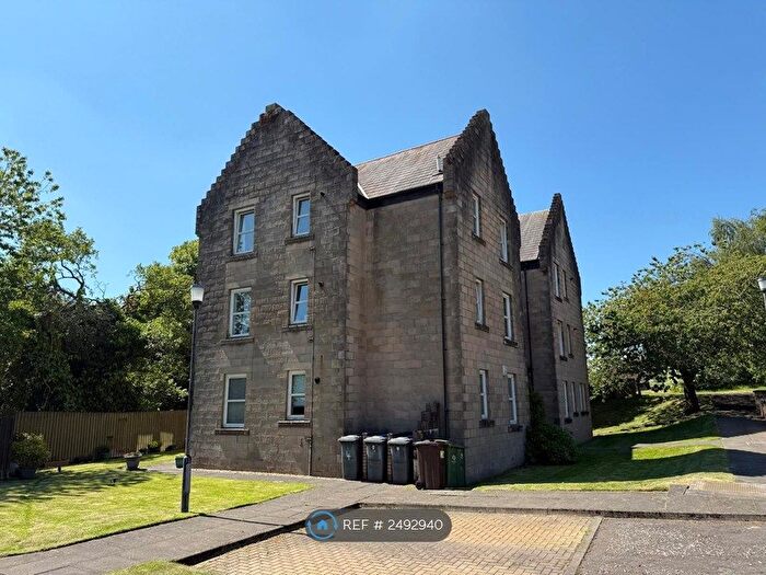 2 Bedroom Flat To Rent In Weavers Gate, Paisley, PA1