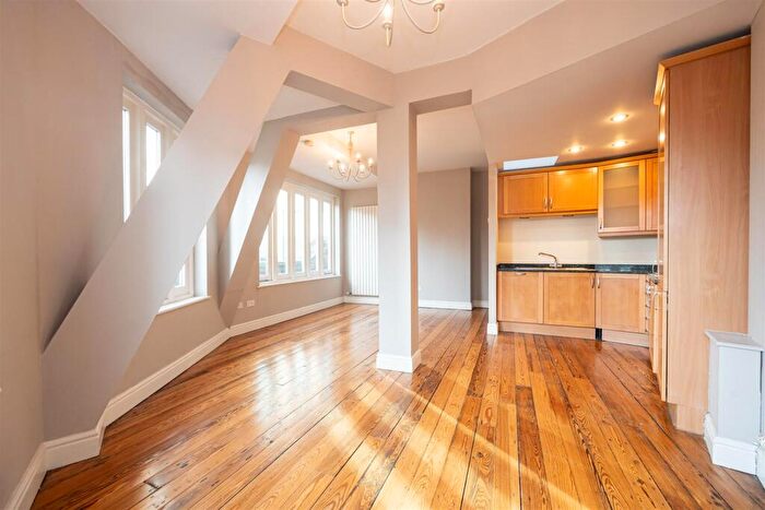 2 Bedroom Flat To Rent In Booth Street, Manchester, M2