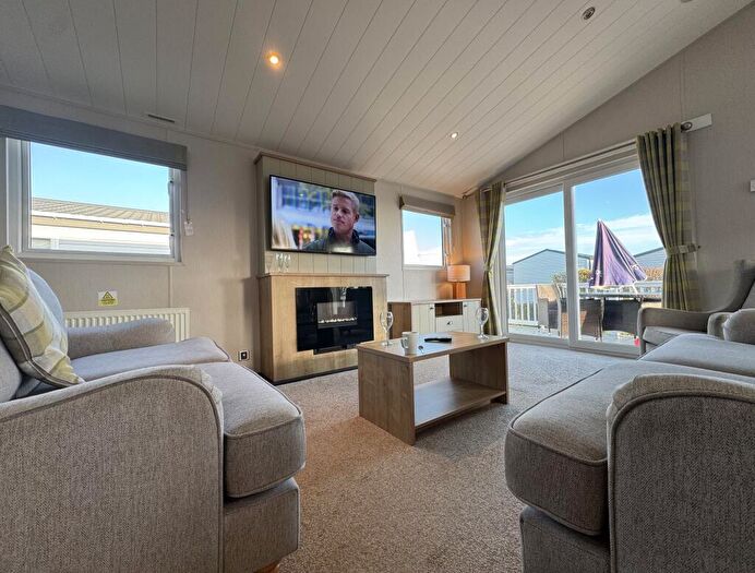 2 Bedroom Lodge For Sale In Two Bed Willerby Everleigh Lodge, Pevensey Bay Holiday Park, Pevensey Bay, Eastbourne, East Sussex, BN24