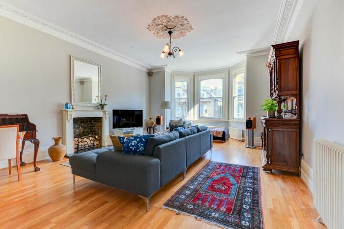 2 Bedroom Flat To Rent In Fourth Avenue, Hove, BN3