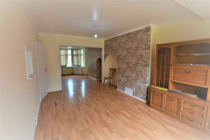 5 Bedroom House To Rent In Woodnewton Drive, Leicester, LE5