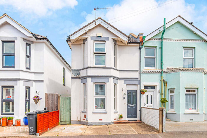 3 Bedroom Semi Detached House For Sale In Wolverton Road, Bournemouth, BH7