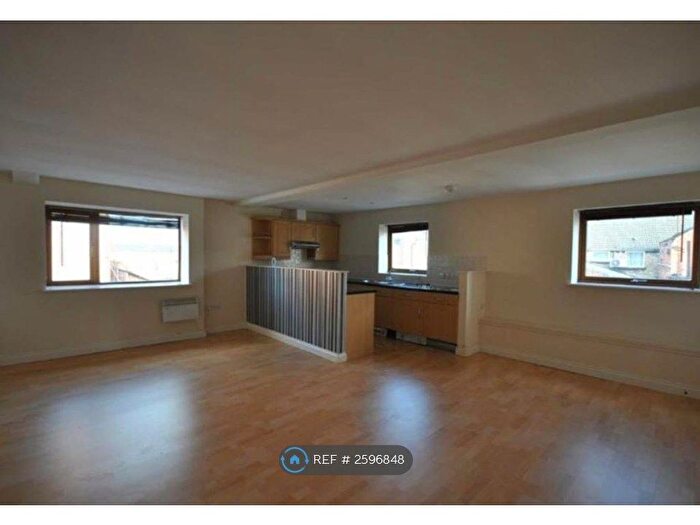 1 Bedroom Flat To Rent In Palace Court, Rushden, NN10