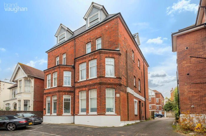 2 Bedroom Flat To Rent In Dyke Road, Brighton, East Sussex, BN1