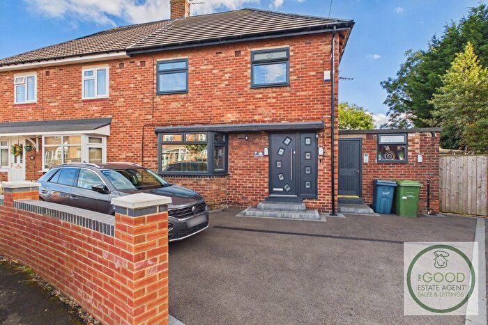 3 Bedroom Semi Detached House For Sale In Padgate Road, Sunderland, SR4