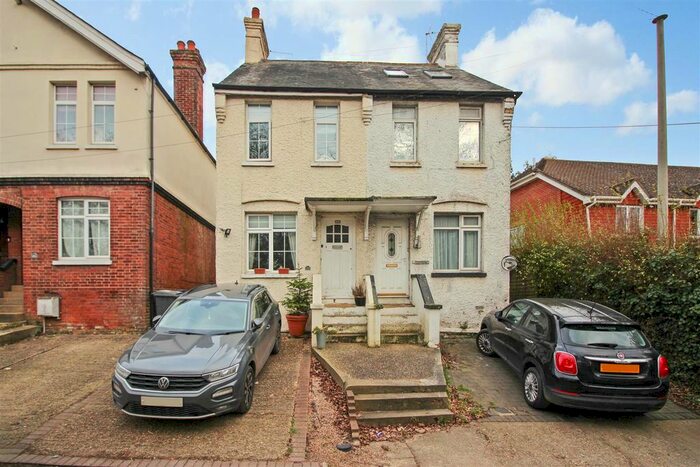 2 Bedroom Semi Detached House To Rent In Sturry Hill, Canterbury, Kent, CT2