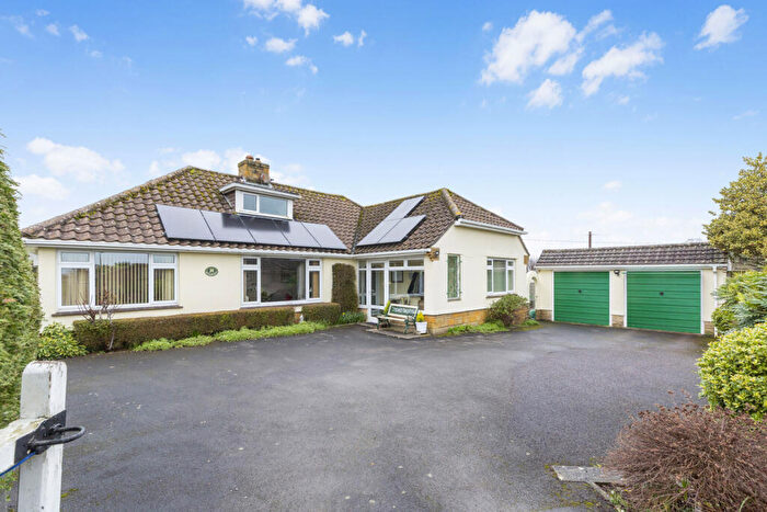 3 Bedroom Bungalow For Sale In Crown Road, Marnhull, DT10