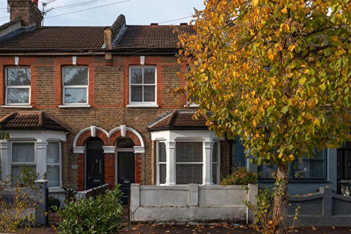 3 Bedroom House For Sale In Gosport Road, Walthamstow, E17
