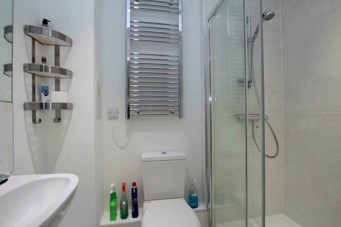 2 Bedroom Apartment To Rent In The Square - Cheswick Village, BS16