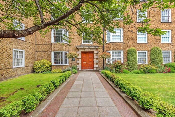 2 Bedroom Apartment To Rent In Tamar House, Kennington Lane, SE11