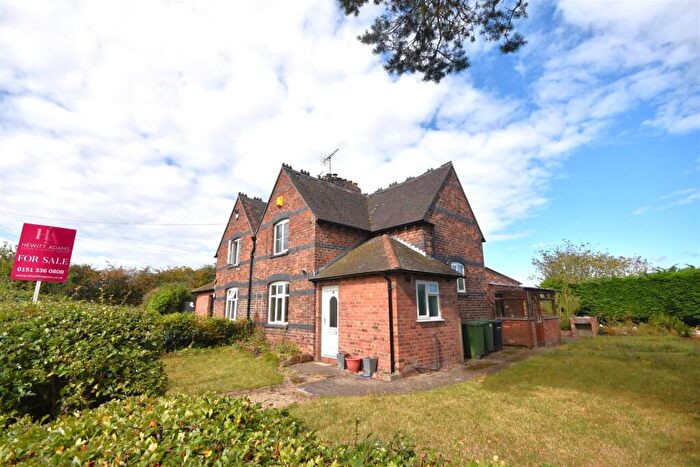 3 Bedroom Cottage For Sale In Benty Heath Lane, Willaston, CH64