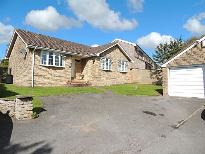 3 Bedroom Detached Bungalow To Rent In Cherry Garden Lane, Bristol, BS30