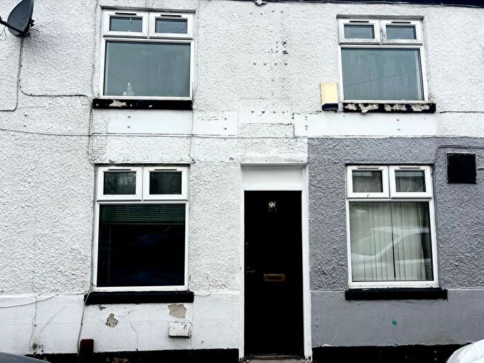 3 Bedroom Terraced House To Rent In Garden Street, Leicester, LE4