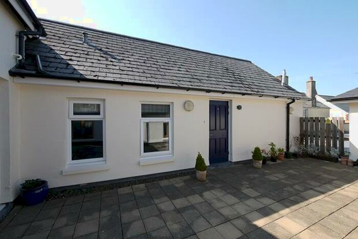 1 Bedroom Flat To Rent In Flat, Whitlock Court, EX22