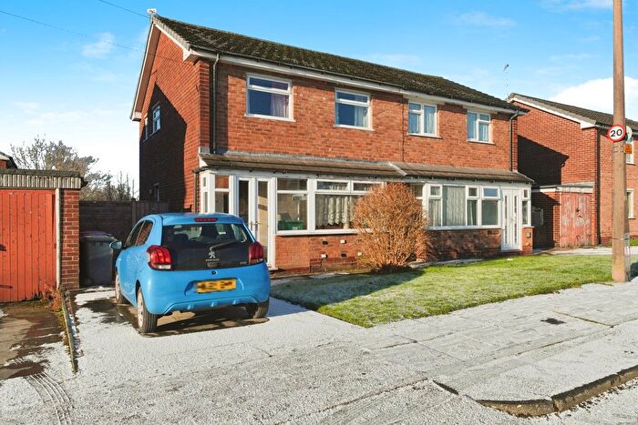 3 Bedroom Semi Detached House For Sale In Deanscourt Avenue, Swinton, Manchester, Greater Manchester, M27