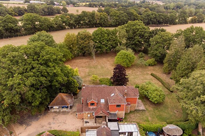 4 Bedroom Detached House For Sale In Bognor Road, Horsham, RH12