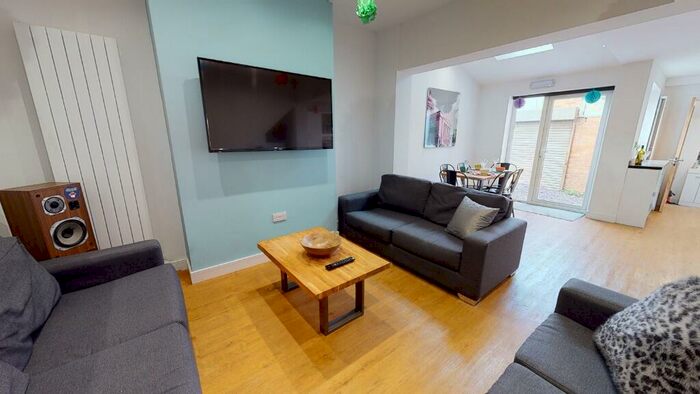 6 Bedroom Semi-Detached House To Rent In Lace Street, Dunkirk, Nottingham, NG7