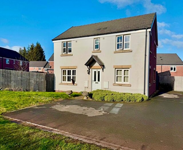 3 Bedroom Detached House For Sale In Woodpecker Drive, Clehonger, Hereford, HR2