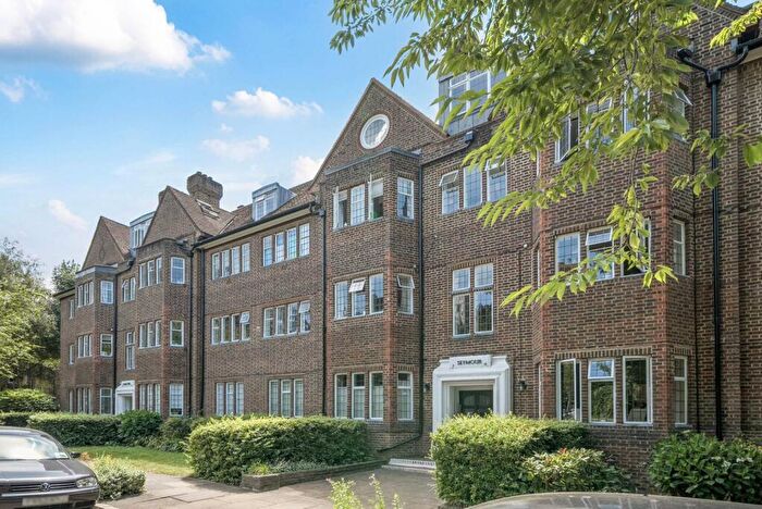 2 Bedroom Flat For Sale In Tudor Close, Belsize Park, London, NW3