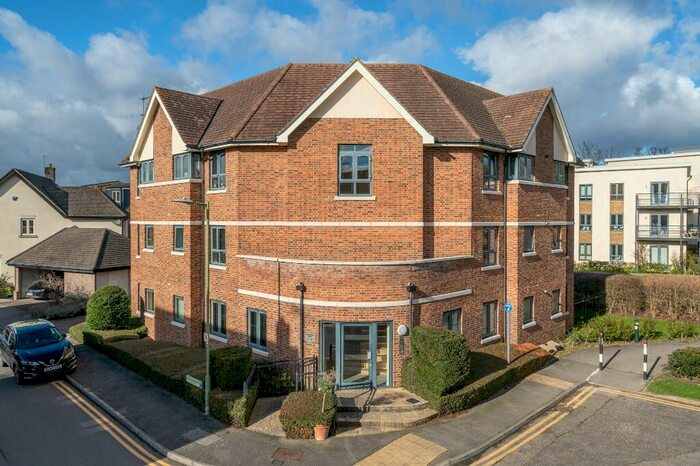 2 Bedroom Apartment For Sale In Sheldon Way, Berkhamsted, Hertfordshire, HP4