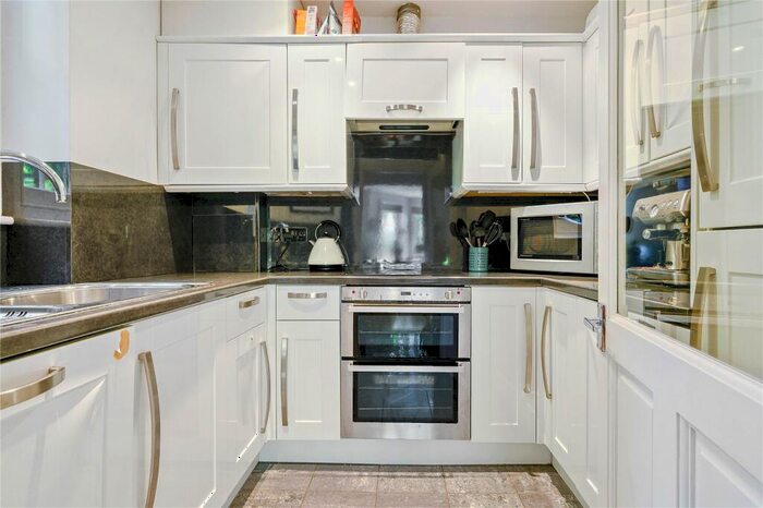 2 Bedroom Apartment To Rent In Northumberland House, Highbury Crescent, Highbury, Islington, London, N5