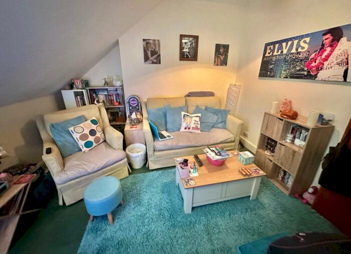 2 Bedroom Flat To Rent In Coolinge Road, Folkestone, CT20