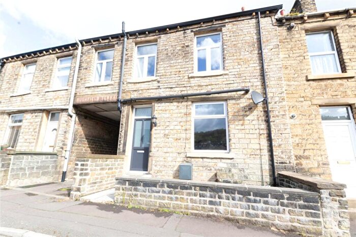 3 Bedroom Terraced House To Rent In Manchester Road, Huddersfield, West Yorkshire, HD4