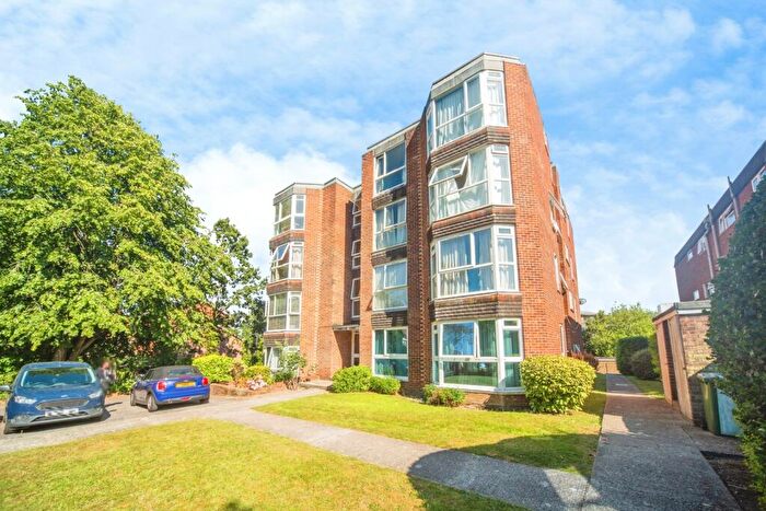 1 Bedroom Flat For Sale In Winn Road, Southampton, Hampshire, SO17