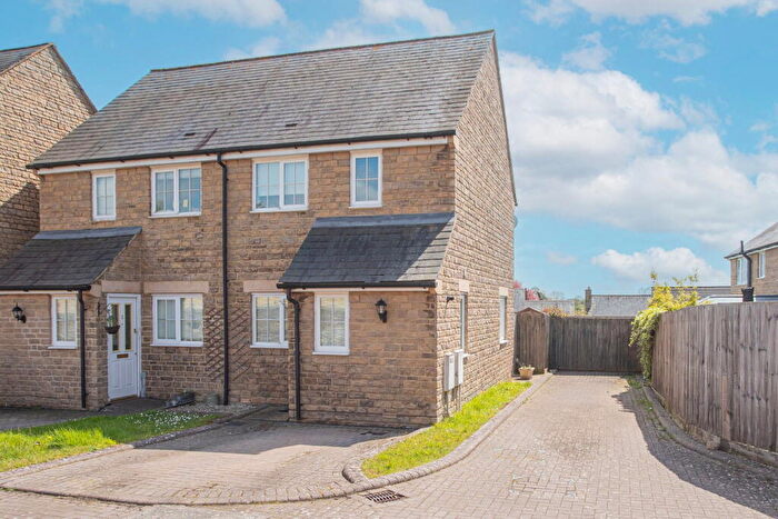 3 Bedroom Semi Detached House For Sale In Margery Holroyd Rise, Malmesbury, SN16