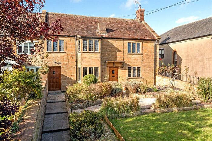 4 Bedroom Semi-Detached House For Sale In Lower Street, Merriott, TA16