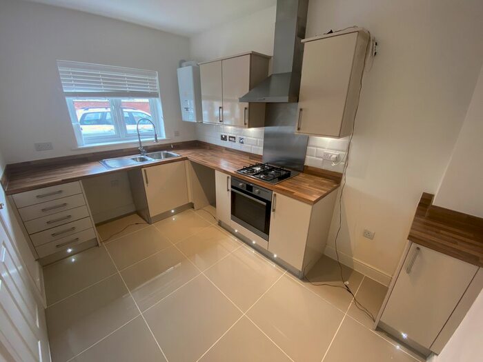 3 Bedroom Semi-Detached House To Rent In Bessemer Drive, Newport, Gwent, NP19