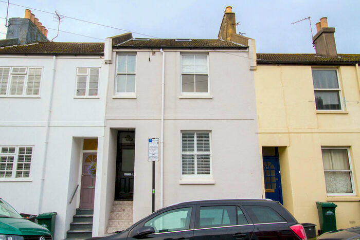 3 Bedroom Terraced House To Rent In Ewart Street, Brighton, BN2